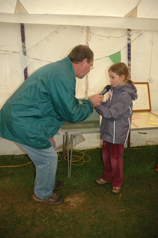 Richard & Tamlyn draw the raffle