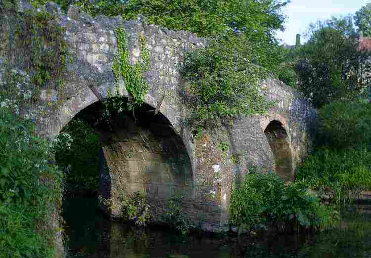 Wellow Packhorse Bridge.jpg - 33.9 KB